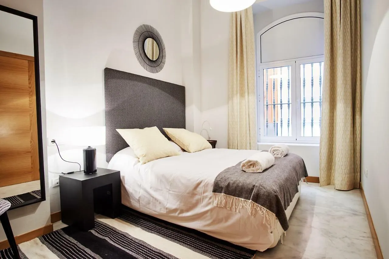 Arenal Carreteria Deluxe Suites By Valcambre Sevilla 0*,