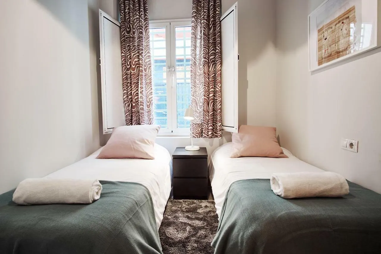 Apartment Arenal Carreteria Deluxe Suites By Valcambre Seville Spain